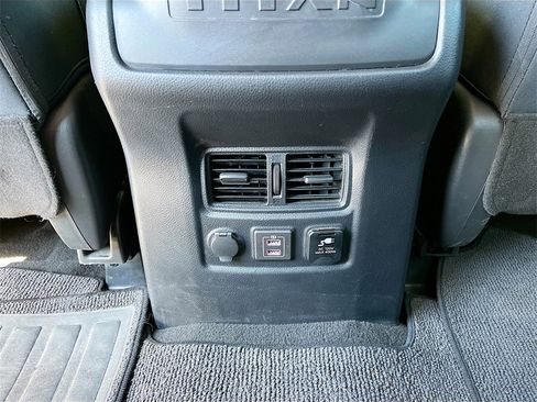 Used 2019 Nissan Titan SV w/ SV Convenience Package image 26