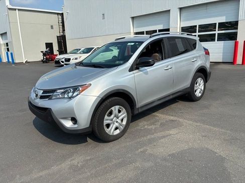 Used 2013 Toyota RAV4 LE AWD/4WD image 17