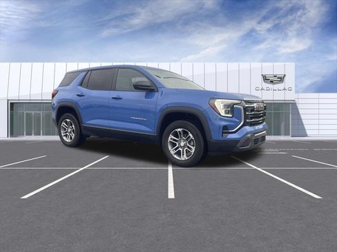 Used 2025 GMC Terrain Elevation AWD/4WD image 2
