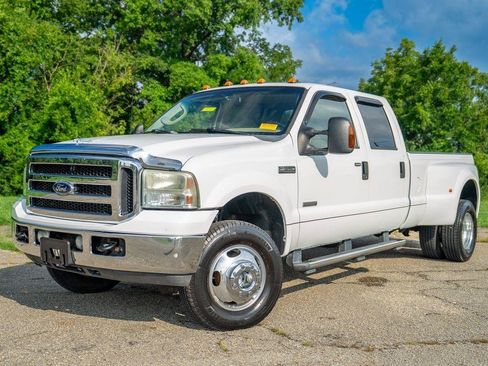 Used 2007 Ford F350 Lariat AWD/4WD image 3