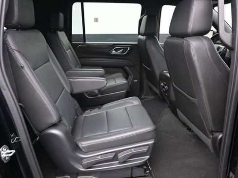 Used 2021 Chevrolet Suburban LT AWD/4WD image 28