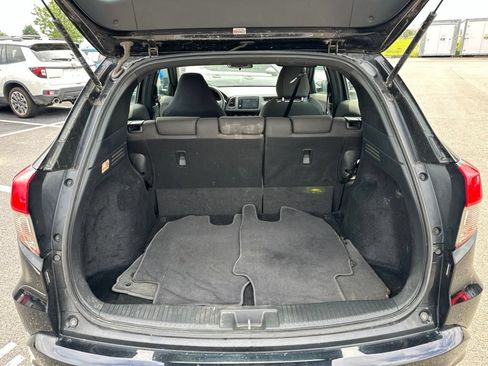 Used 2019 Honda HR-V Sport image 9