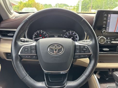Used 2020 Toyota Highlander Limited AWD/4WD image 15