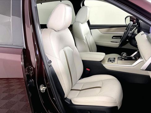 Used 2024 MAZDA CX-90 3.3 Turbo w/ Premium Plus Pkg image 8