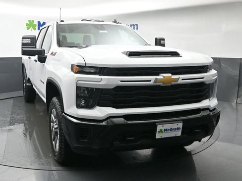 New 2026 Chevrolet Silverado 2500 Custom w/ Custom Value Package AWD/4WD image 4