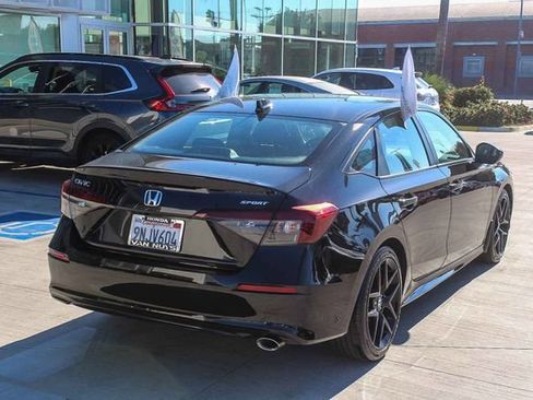 Certified 2025 Honda Civic Sport image 5