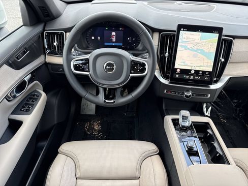 New 2026 Volvo XC90 B5 Ultra w/ Protection Package Premier AWD/4WD image 18