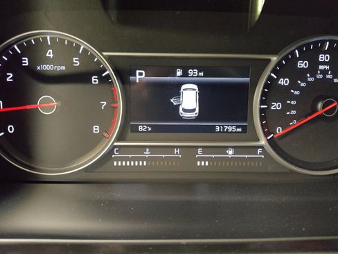Used 2023 Kia Sorento LX FWD image 23