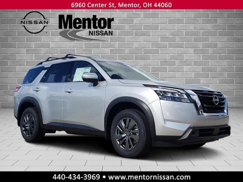 New 2025 Nissan Pathfinder SV image 1