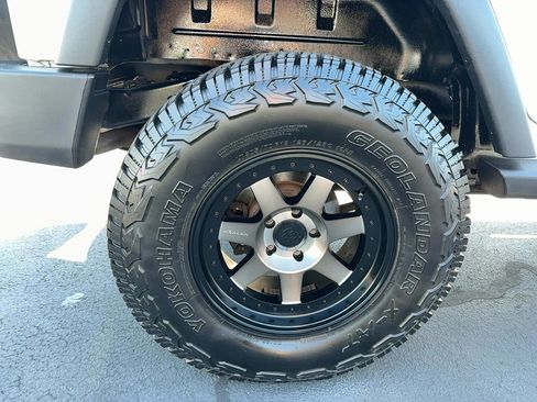 Used 2015 Jeep Wrangler Unlimited Sport AWD/4WD image 21
