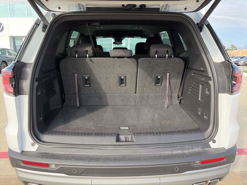 Used 2025 GMC Acadia Elevation image 7