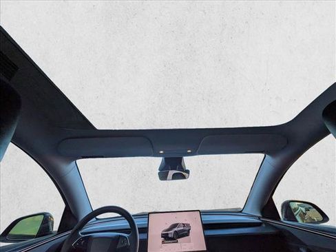 Used 2026 Tesla Model Y Long Range image 20