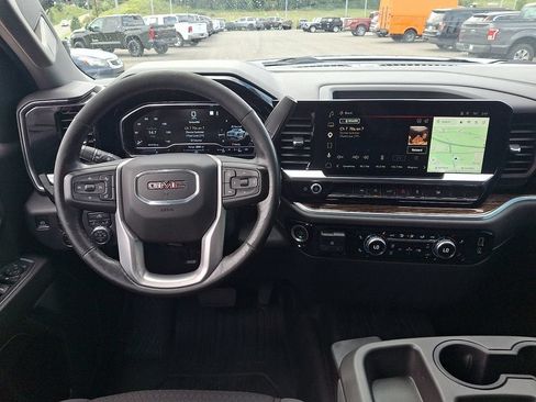 Used 2022 GMC Sierra 1500 Elevation w/ LPO, Elevation Black Package AWD/4WD image 11