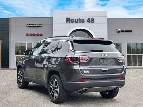 Used 2023 Jeep Compass Limited w/ Sun and Sound Group AWD/4WD image 4