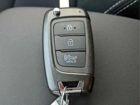 New 2025 Hyundai Venue SEL FWD image 37