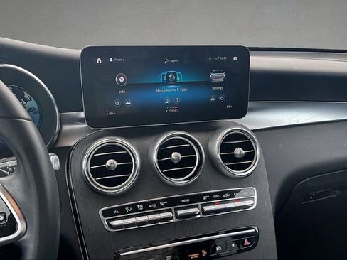 Used 2022 Mercedes-Benz GLC 300 image 6