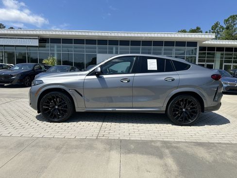 Used 2025 BMW X6 xDrive40i w/ Climate Comfort Package AWD/4WD image 2