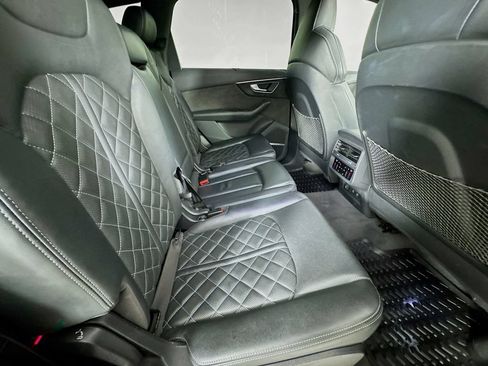 Used 2021 Audi SQ7 Premium Plus w/ Executive Package AWD/4WD image 38