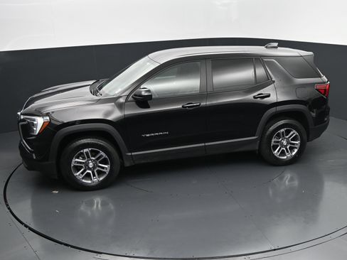 Used 2025 GMC Terrain Elevation AWD/4WD image 29