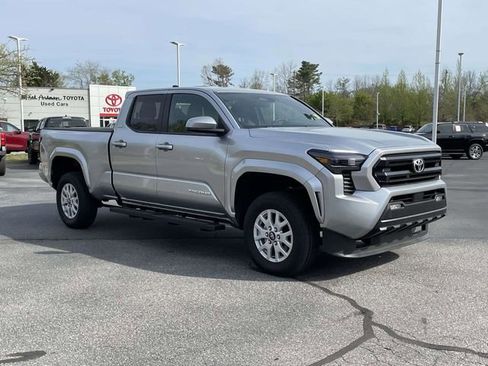 Used 2024 Toyota Tacoma SR5 image 7