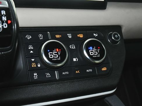 Used 2022 Land Rover Defender 90 X-Dynamic HSE AWD/4WD image 28