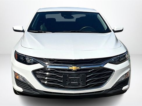 Used 2021 Chevrolet Malibu LT image 2