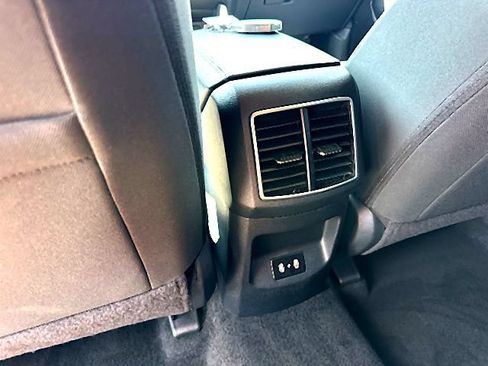 Used 2026 Kia Sportage LX FWD image 19