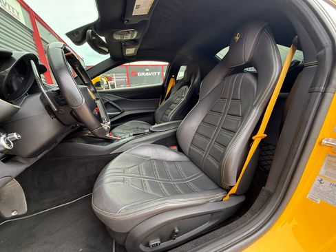 Used 2019 Ferrari 812 Superfast RWD image 49