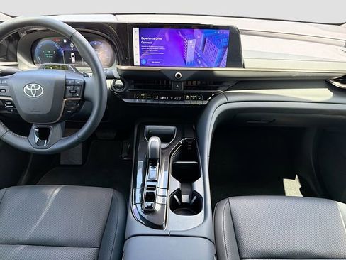 Used 2026 Toyota Crown Signia w/ Advanced Technology Package image 20