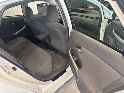 Used 2010 Toyota Prius One image 18