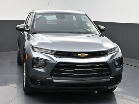 Used 2022 Chevrolet TrailBlazer LS w/ LPO, Blackout Package AWD/4WD image 2