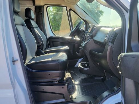 Used 2025 RAM ProMaster 3500 w/ Convenience Group FWD image 15
