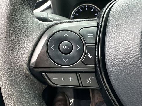 Certified 2021 Toyota RAV4 LE w/ Carpet Mat Package (TMS) image 33