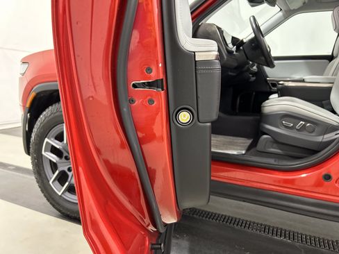 Used 2023 Rivian R1T Adventure AWD/4WD image 30