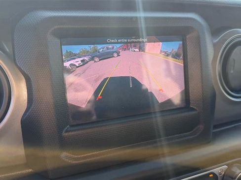 Used 2022 Jeep Wrangler Unlimited Sport AWD/4WD image 34