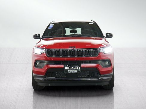 Used 2023 Jeep Compass Latitude w/ Convenience Group AWD/4WD image 8