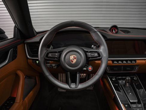 Used 2026 Porsche 911 Carrera 4 GTS AWD/4WD image 32