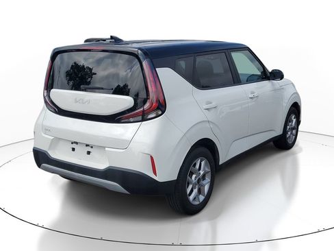 Used 2024 Kia Soul S FWD image 4