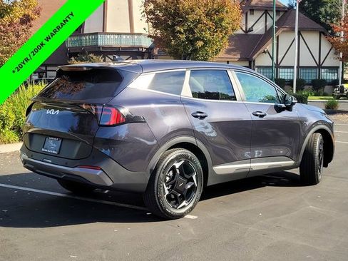 New 2026 Kia Sportage EX image 4