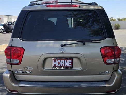 Used 2006 Toyota Sequoia SR5 RWD image 6