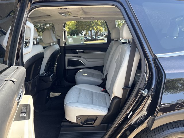 Used 2021 Kia Telluride SX w/ SX Prestige Package AWD/4WD image 15