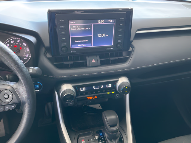 Used 2021 Toyota RAV4 XLE FWD image 17