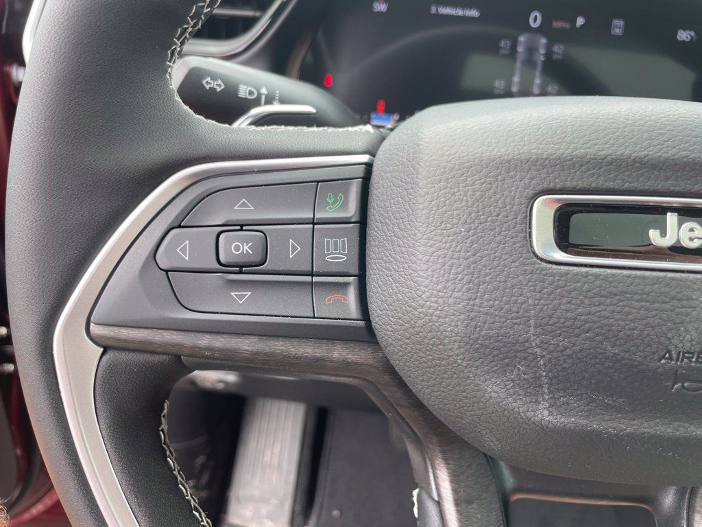 New 2026 Jeep Grand Cherokee Limited w/ Limited Altitude Package AWD/4WD image 19