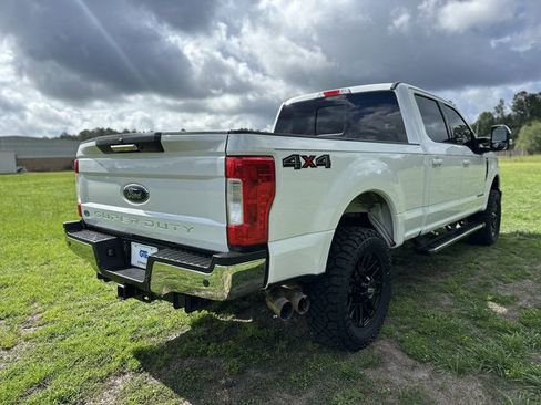Used 2019 Ford F250 Lariat w/ Lariat Value Package AWD/4WD image 5