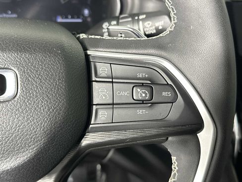 Used 2023 Jeep Grand Cherokee L Altitude image 21