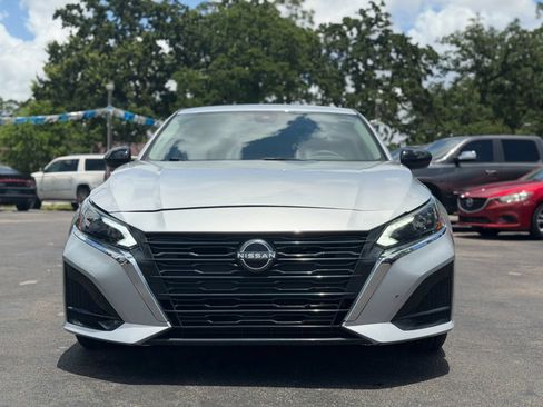 Used 2023 Nissan Altima 2.5 S FWD image 2