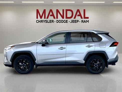 Used 2023 Toyota RAV4 LE image 9