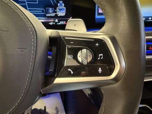 Used 2023 BMW 760i xDrive image 20