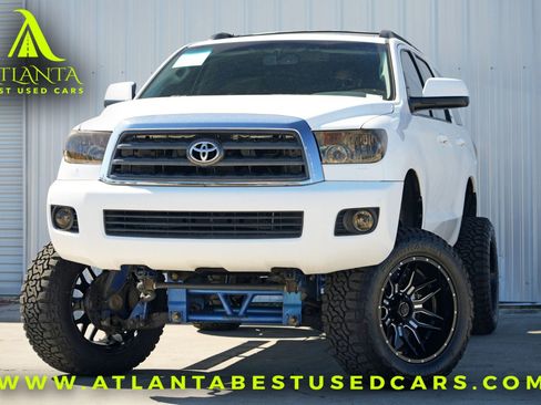 Used 2016 Toyota Sequoia SR5 image 1