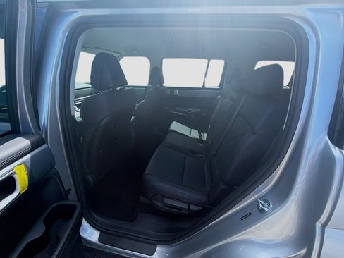 New 2026 Hyundai Santa Fe SEL w/ Tow & Go Package FWD image 17
